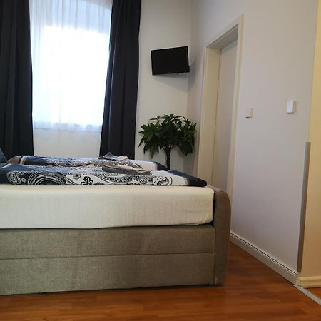 Havelberg Ferien Apartments Hcr Room photo